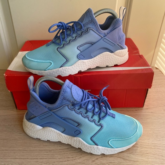 Huarache Run Ombré Blue Sneakers - Women - Picture 1 of 11